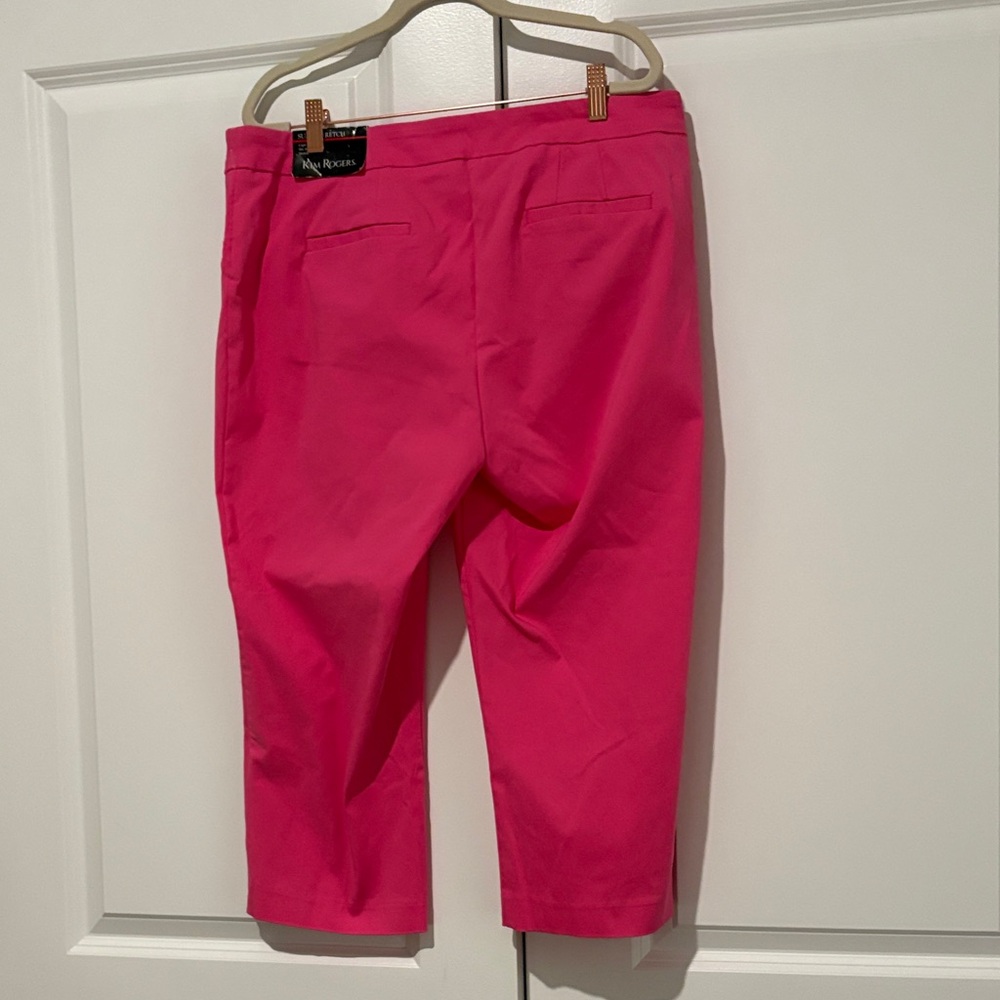 Kim Roger’s Vibrant Pink Cropped Trousers